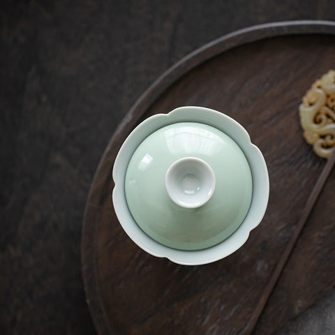 The TeaCloud Flower Shape Gaiwan, Multiple Colors Available, Ceramic Kung Fu Tea Set, Tea Brewing Gaiwan