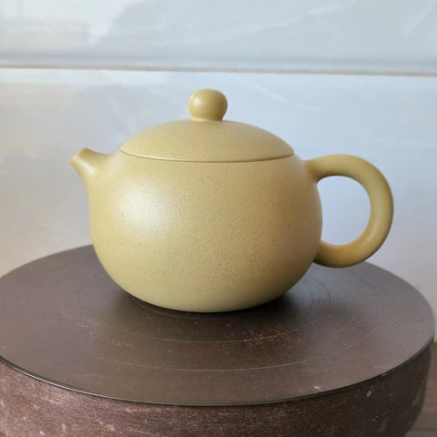 Authentic Yixing Zisha Clay Teapot, Xishi Style, 220ml Capacity - theTeaCloud