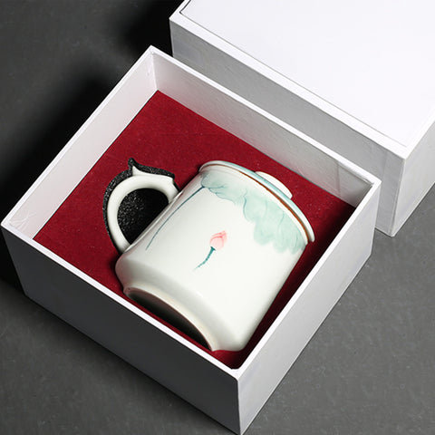 Hand Painted Large Size Ceramic Tea Mugs with Lid and Tea Strainer in Lotus Graphic - theTeaCloud
