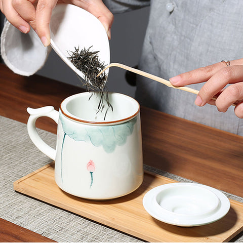 Hand Painted Large Size Ceramic Tea Mugs with Lid and Tea Strainer in Lotus Graphic