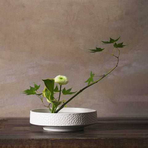 Handmade Ikebana Vase in Hammered Pattern, White and Black Color - theTeaCloud