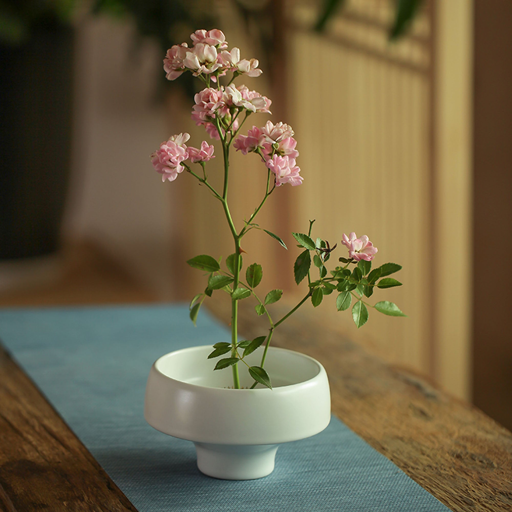 Traditional Oriental Style Ikebana Vase, Kenzan Flower Frog and Decora –  theTeaCloud