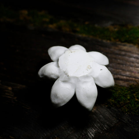 Hand Crafted White Lotus Ceramic Incense Holder - theTeaCloud