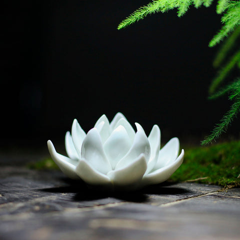 Hand Crafted White Lotus Ceramic Incense Holder - theTeaCloud