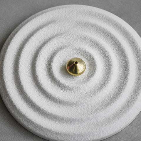 Zen Karesansui Ceramic Incense Holder – Minimal Japanese Sand Garden Style