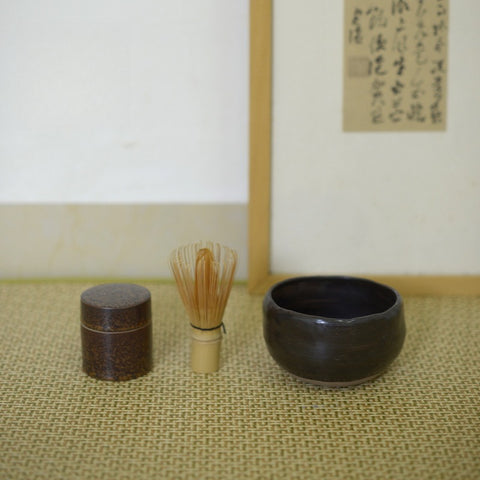 Handcrafted Japanese Matcha Bowl – Rustic Stoneware Style