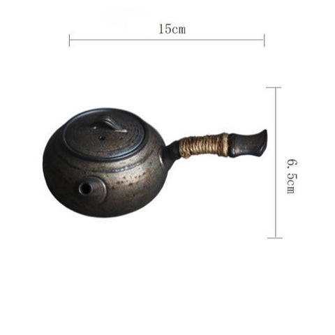 Side-Handle Ceramic Teapot – Minimal Gongfu Style