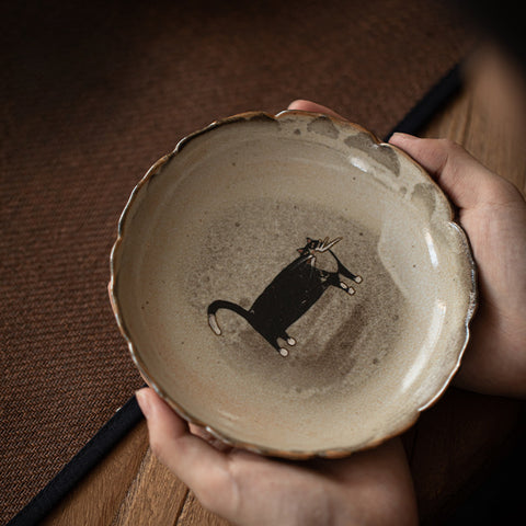 Shino Cat Vintage Style Ceramic Teapot Stand, Tea Plate