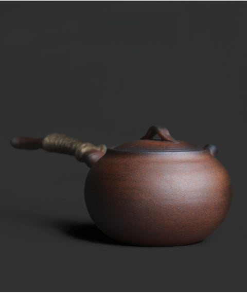 Side-Handle Ceramic Teapot – Classic Gongfu Style