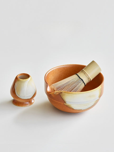 Japanese Spouted Matcha Bowl in Warm Brown (Katauchi) – Handcrafted Ceramic Matcha Set