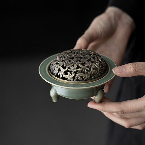 Zen-Inspired Ceramic Incense Burner – Tripod Celadon Style