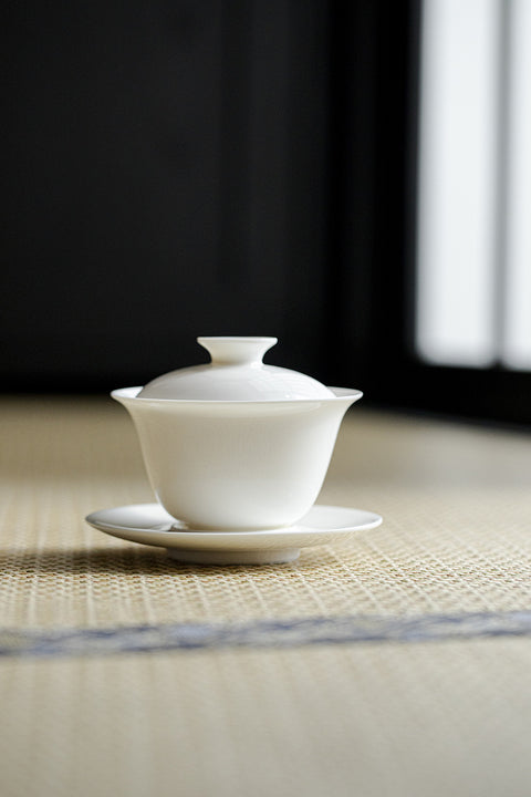 The TeaCloud White Porcelain Gaiwan Teacup, 130ml Capacity