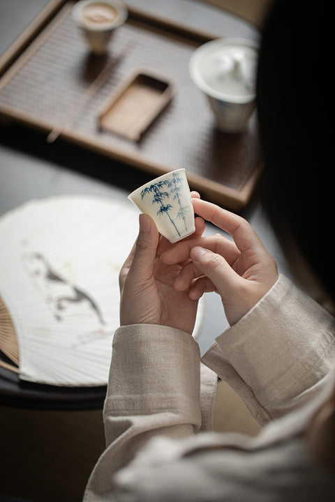 Hand-Painted Blue and White Porcelain Kung Fu Tea Cup, Bamboo Graphic, 30ml kungfu tea cup kung fu tea kungfu tea set