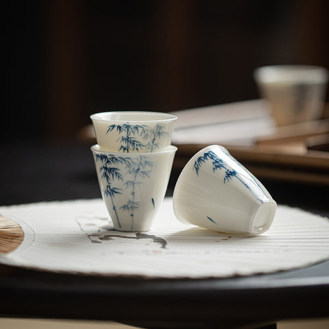 Hand-Painted Blue and White Porcelain Kung Fu Tea Cup, Bamboo Graphic, 30ml kungfu tea cup kung fu tea kungfu tea set