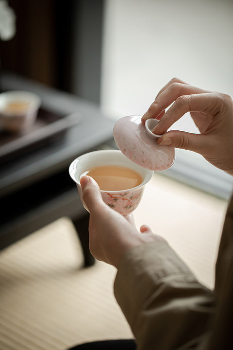 Japanese-Style Hand-Painted Pink Cherry Blossom Gaiwan, 140ml Capacity