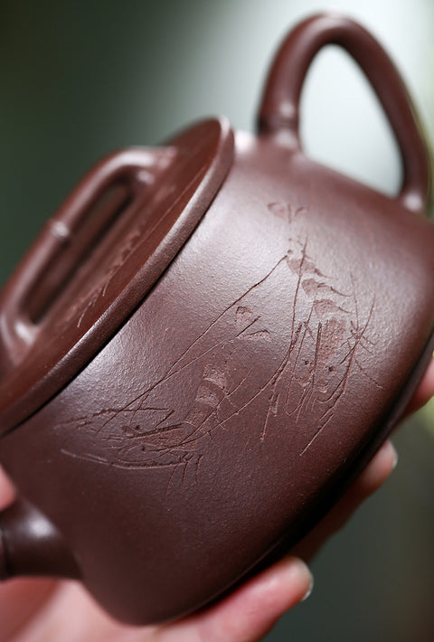 Handmade Yixing Zisha Purple Clay Teapot - Wide-Mouth Teapot with Engravings - 200ml Capacity - theTeaCloud