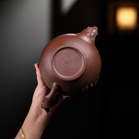 Handmade Yixing Zisha Purple Clay Baochun Teapot, 970 ml Large Capacity - theTeaCloud