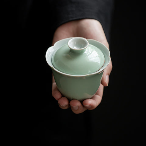 The TeaCloud Flower Shape Gaiwan, Multiple Colors Available, Ceramic Kung Fu Tea Set, Tea Brewing Gaiwan