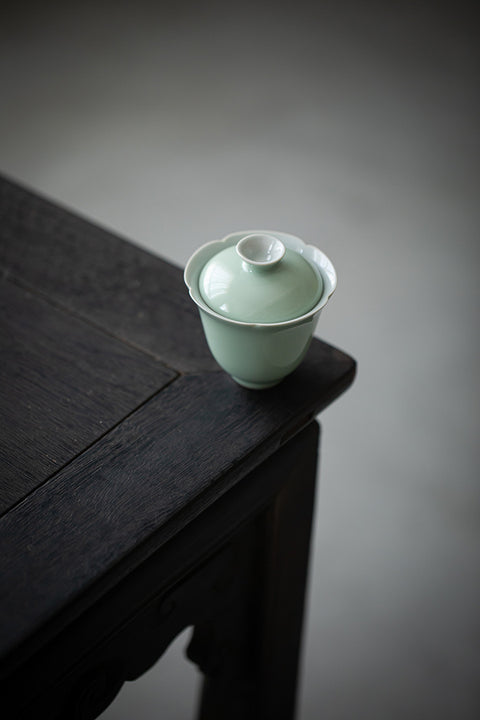 The TeaCloud Flower Shape Gaiwan, Multiple Colors Available, Ceramic Kung Fu Tea Set, Tea Brewing Gaiwan