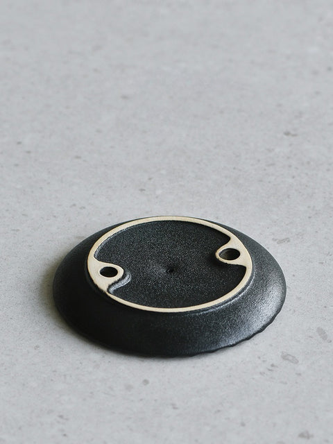 Fuji-Inspired Ceramic Incense Plate – Minimal Zen Incense Holder