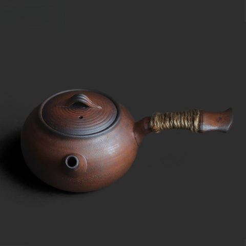 Side-Handle Ceramic Teapot – Classic Gongfu Style