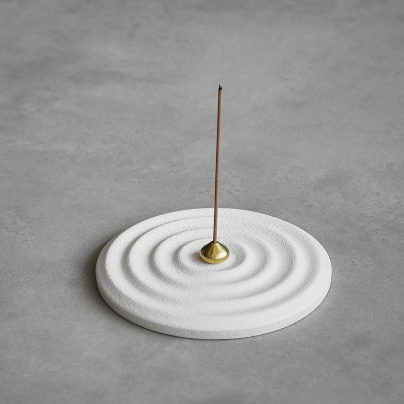 Zen Karesansui Ceramic Incense Holder – Minimal Japanese Sand