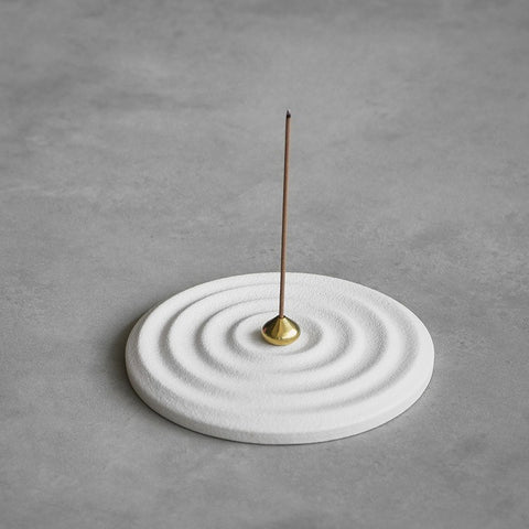 Zen Karesansui Ceramic Incense Holder – Minimal Japanese Sand Garden Style