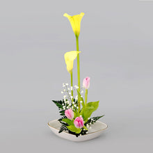 Load image into Gallery viewer, Diamond Shape Ceramic Ikebana Vase with Gold Rim, Japanese Style
