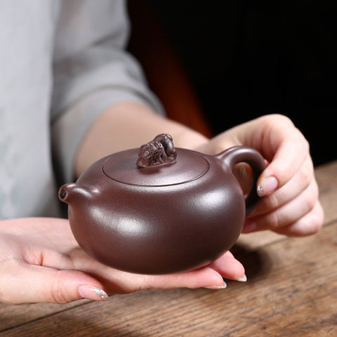 Handmade Yixing Zisha Teapot, Traditional Chinese Purple Clay Teapot with Auspicious Animal on Top, 8.5oz Capacity